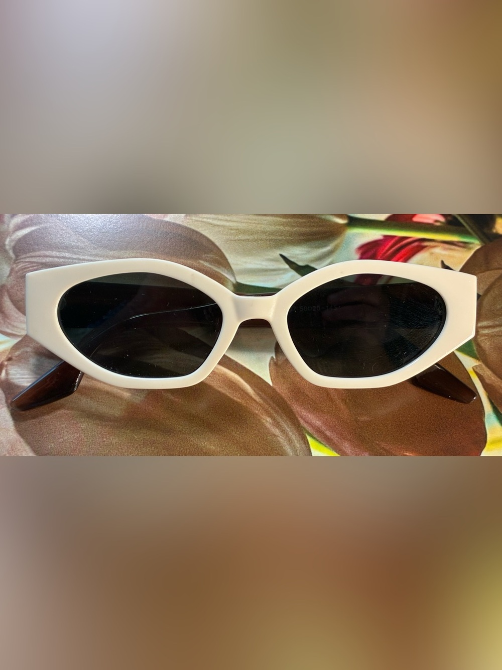 Vintage Cream & Brown 60’s Sunglasses - Picture 2 of 8